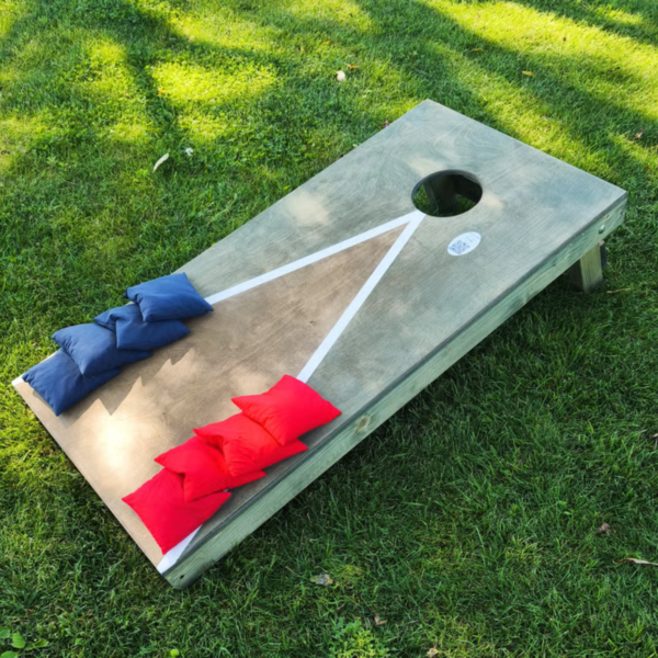 KUKURŪZŲ FUTBOLAS „Cornhole“