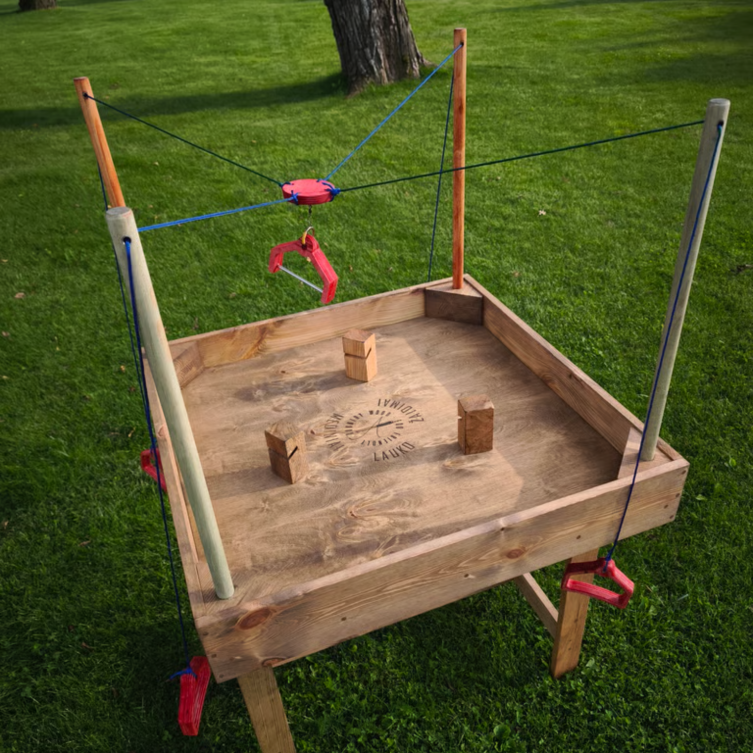 TRIJŲ BLOKŲ BOKŠTAS